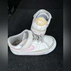 Used great play shoes